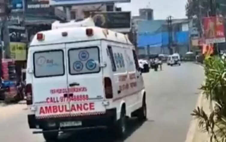 नक्सलियों के साथ मुठभेड़ में घायल दो जवान दिल्ली रेफर, ग्रीन कॉरिडोर बनाकर भेजा गया एयरपोर्ट