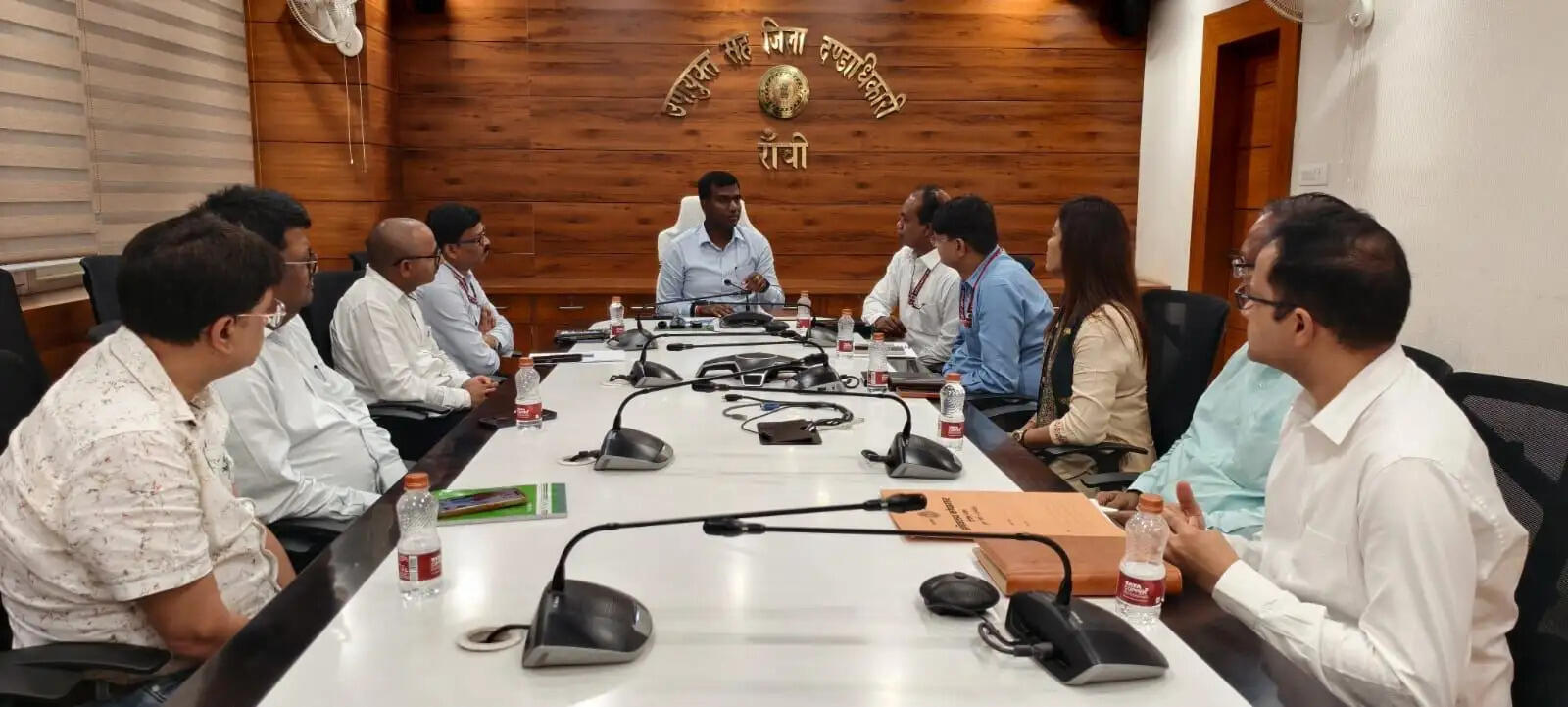 फंड ट्रांसफर करने में बरतें सतर्कता, लाभुकों के खातों का करें सत्यापन : डीसी