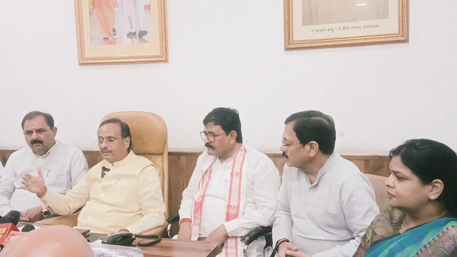 युद्ध के असर से जनता को बचाने के लिए सरकार प्रतिबद्ध : डॉ. दिनेश शर्मा