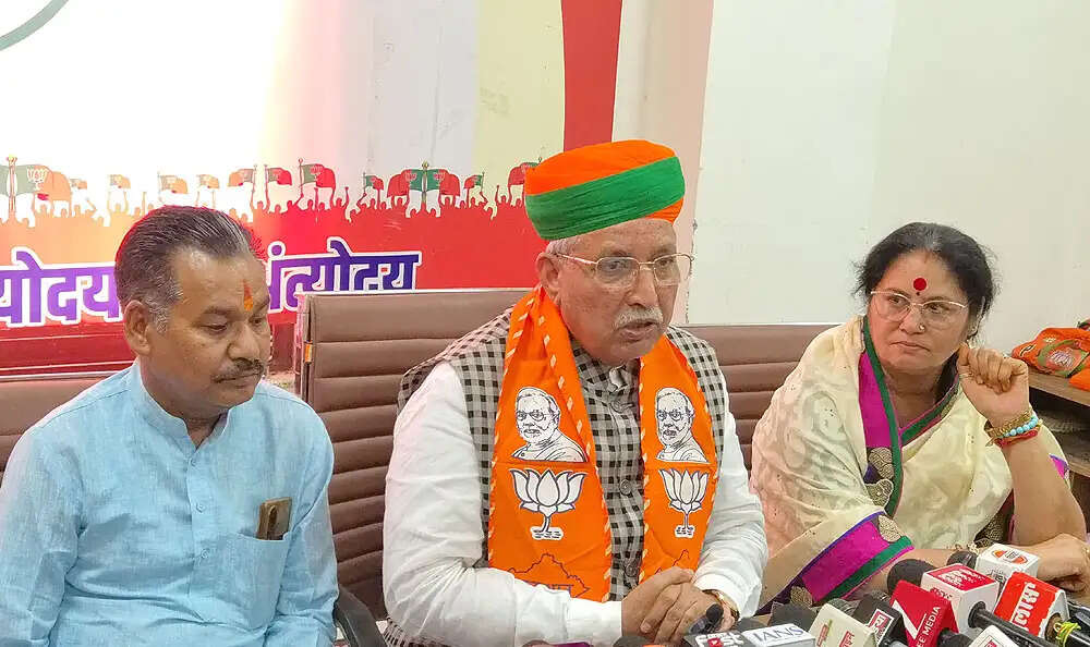 ऐतिहासिक कानून का विरोध कर विपक्ष ने महिला विरोधी मानसिकता उजागर की:&nbsp;केंद्रीय&nbsp;मंत्री&nbsp;अर्जुनराम