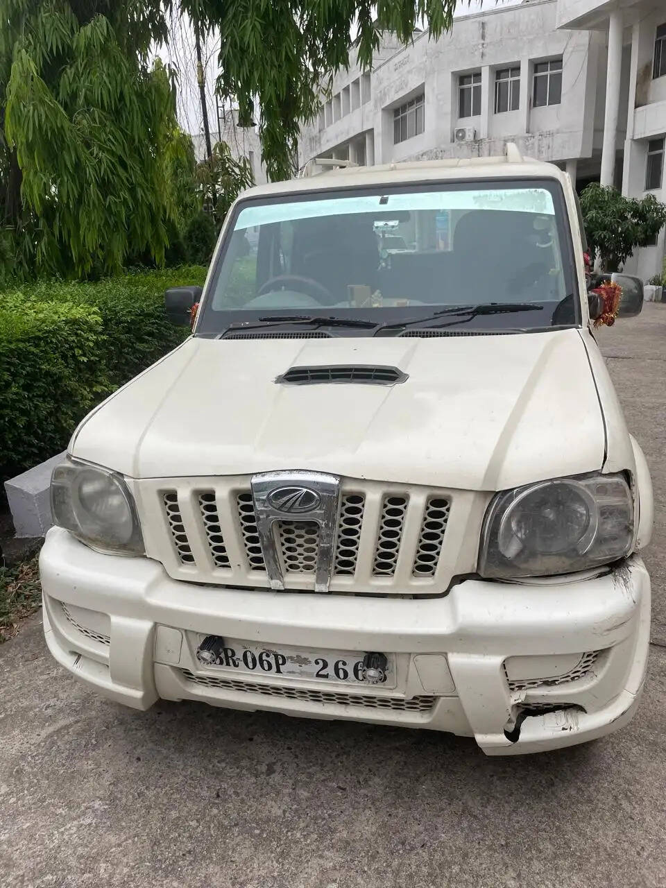 स्कॉर्पियो और वैगन-आर से हो रही थी नकली शराब की तस्करी, तीन गिरफ्तार