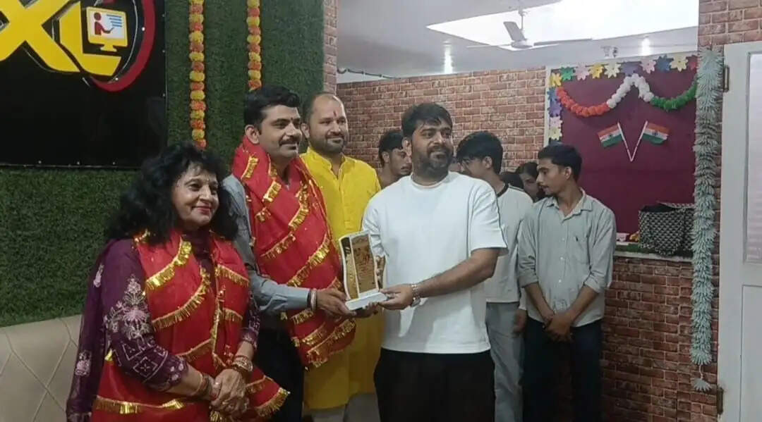 माता आशापूर्णी मंदिर को समर्पित भजन की टीम सम्मानित, नवरात्रों में भजन के जरिए हो रहा मंदिर का प्रचार