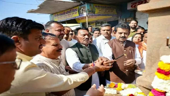 इंदौरः मंत्री सिलावट ने किया कैलोदहाला-लसुडियामोरी रेलवे ओव्हर ब्रिज कार्य का शुभारंभ