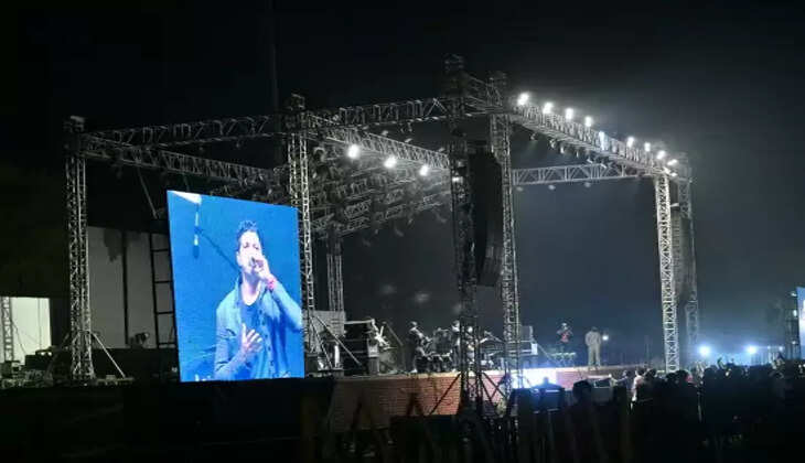 उद्यमिता और रचनात्मकता पर दूरदर्शी वार्ता से प्रेरित हुए आईआईटी कानपुर के छात्र