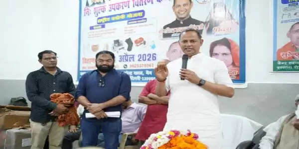 मंत्री इंद्राज ने बुजुर्गों एवं दिव्यांगजनों को 10 लाख के सहायक उपकरण वितरित किए