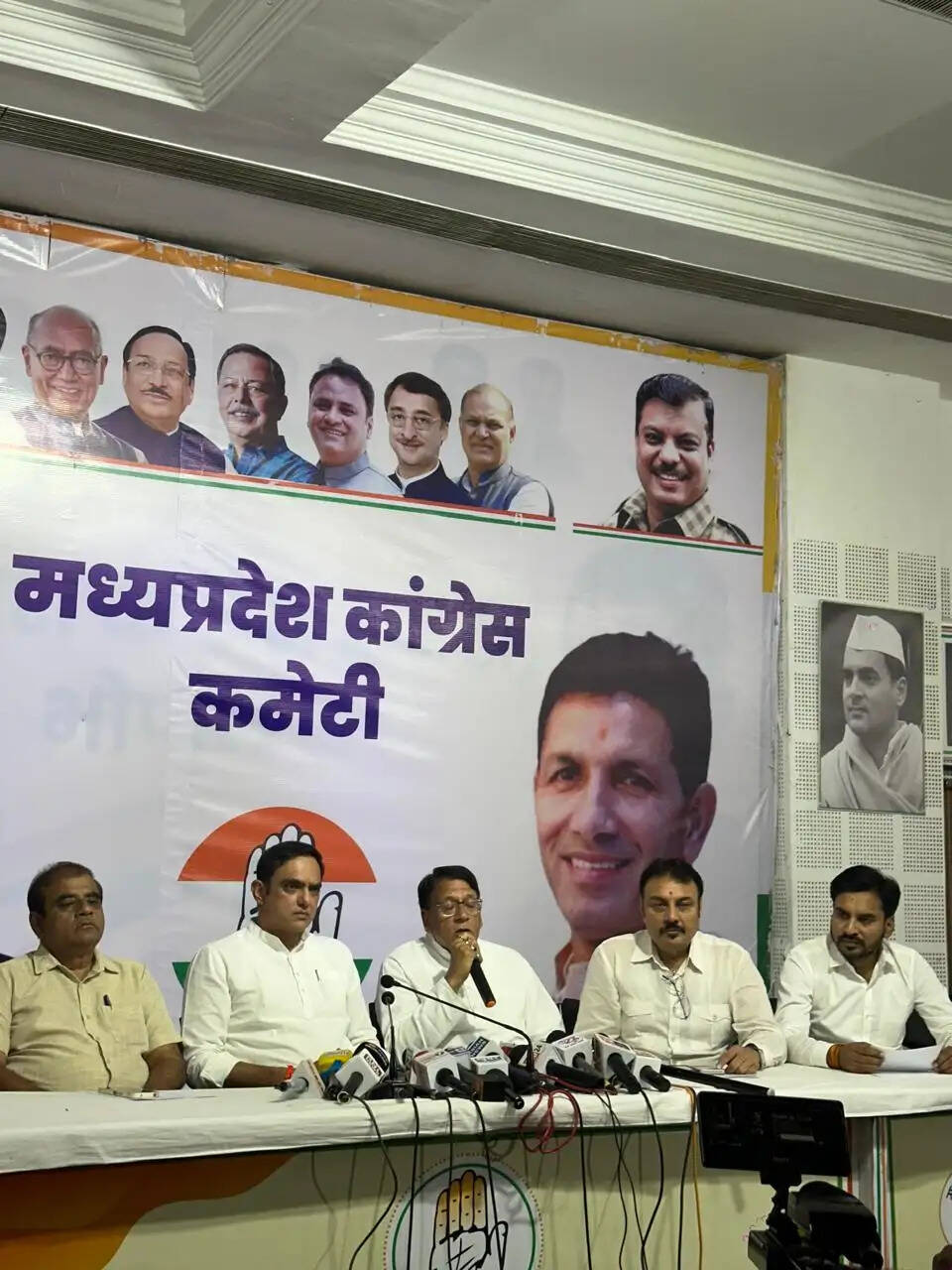 मध्य प्रदेश में गेहूं खरीदी पर घमासान, कांग्रेस का आरोप-&nbsp;व्यवस्था फेल, 7 मई को प्रदेशव्यापी चक्का जाम का ऐलान