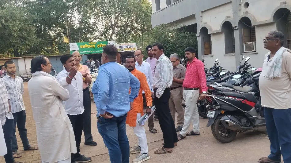 प्रार्थना सभा विवाद के बाद दोनों पक्ष थाने पहुंचे, प्रशासन ने बुलाई बैठक