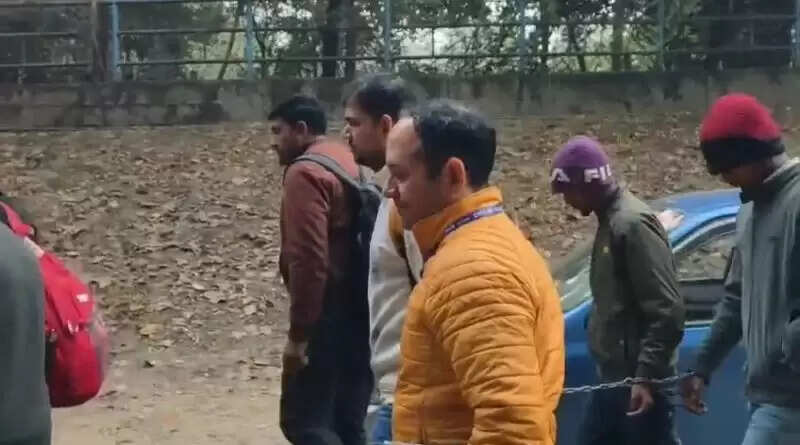 जामताड़ा नेटवर्क पर दिल्ली पुलिस का शिकंजा-पश्चिम बंगाल के अंडाल से तीन साइबर ठग गिरफ्तार