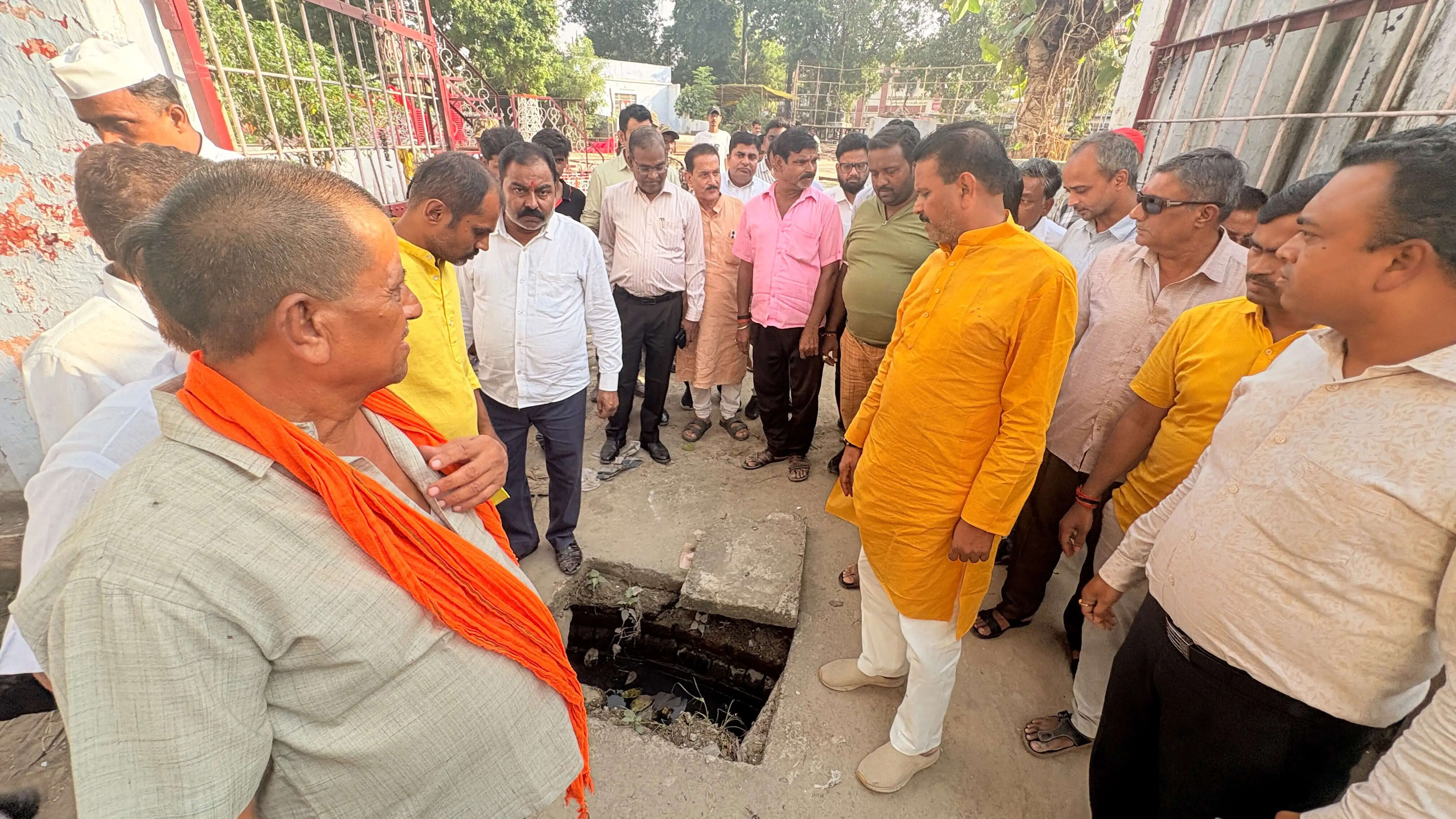 दशहरा से पहले सीएम ग्रिड के सभी जरूरी कार्य हर हाल में कराएं पूरे : गणेश केसरवानी