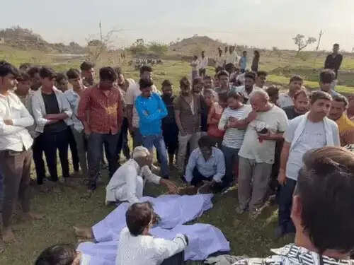 तालाब में डूबने से दो बच्चों की मौत