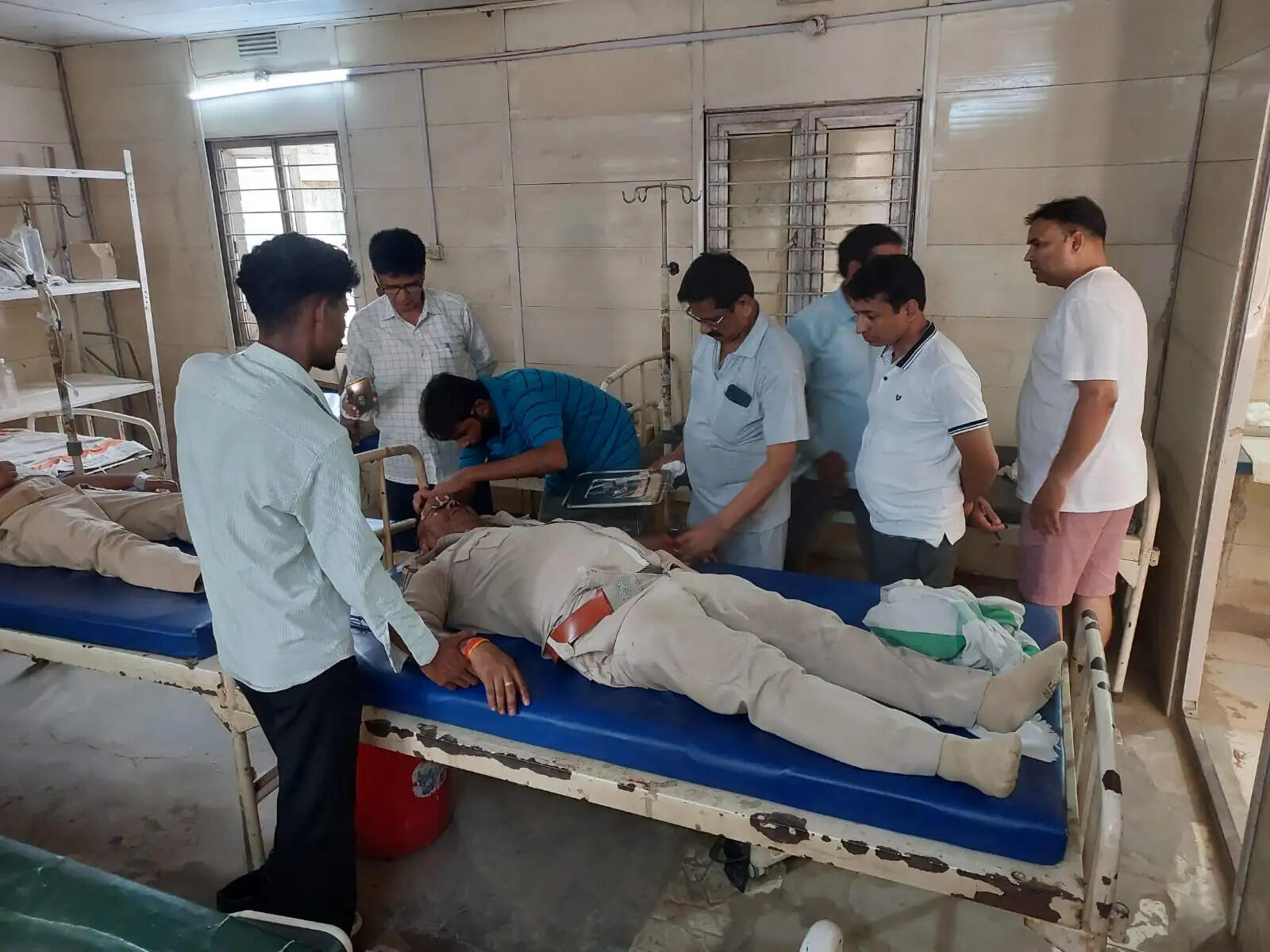 बालू लदे ट्रैक्टर की टक्कर से दुकानदार की मौत