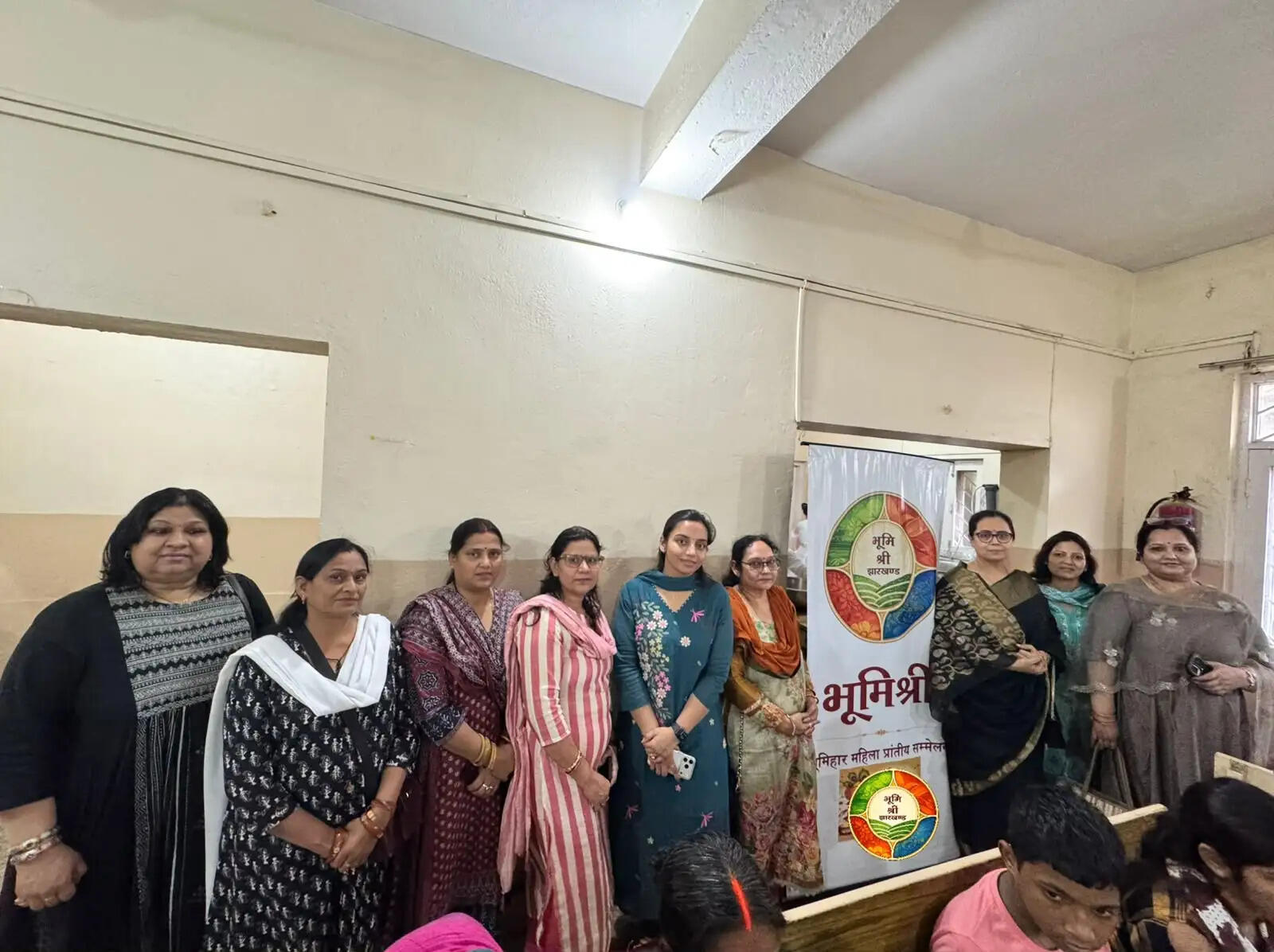 भूमिश्री परिवार ने दिव्यांग बच्चों के लिए की अन्न सेवा