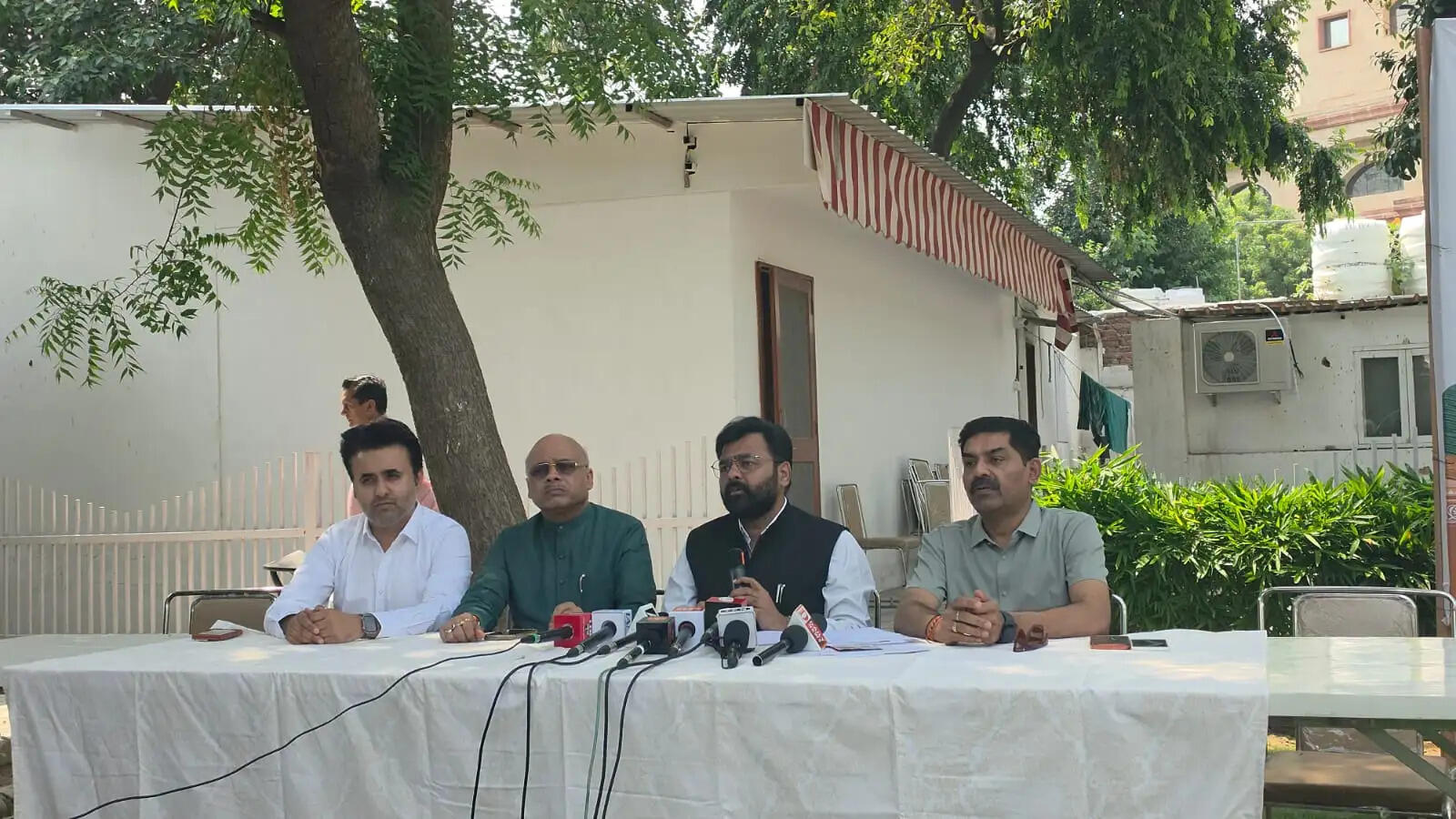भाजपा ने सोमनाथ भारती पर जनता को गुमराह करने का लगाया आरोप, एफआईआर दर्ज करने की मांग
