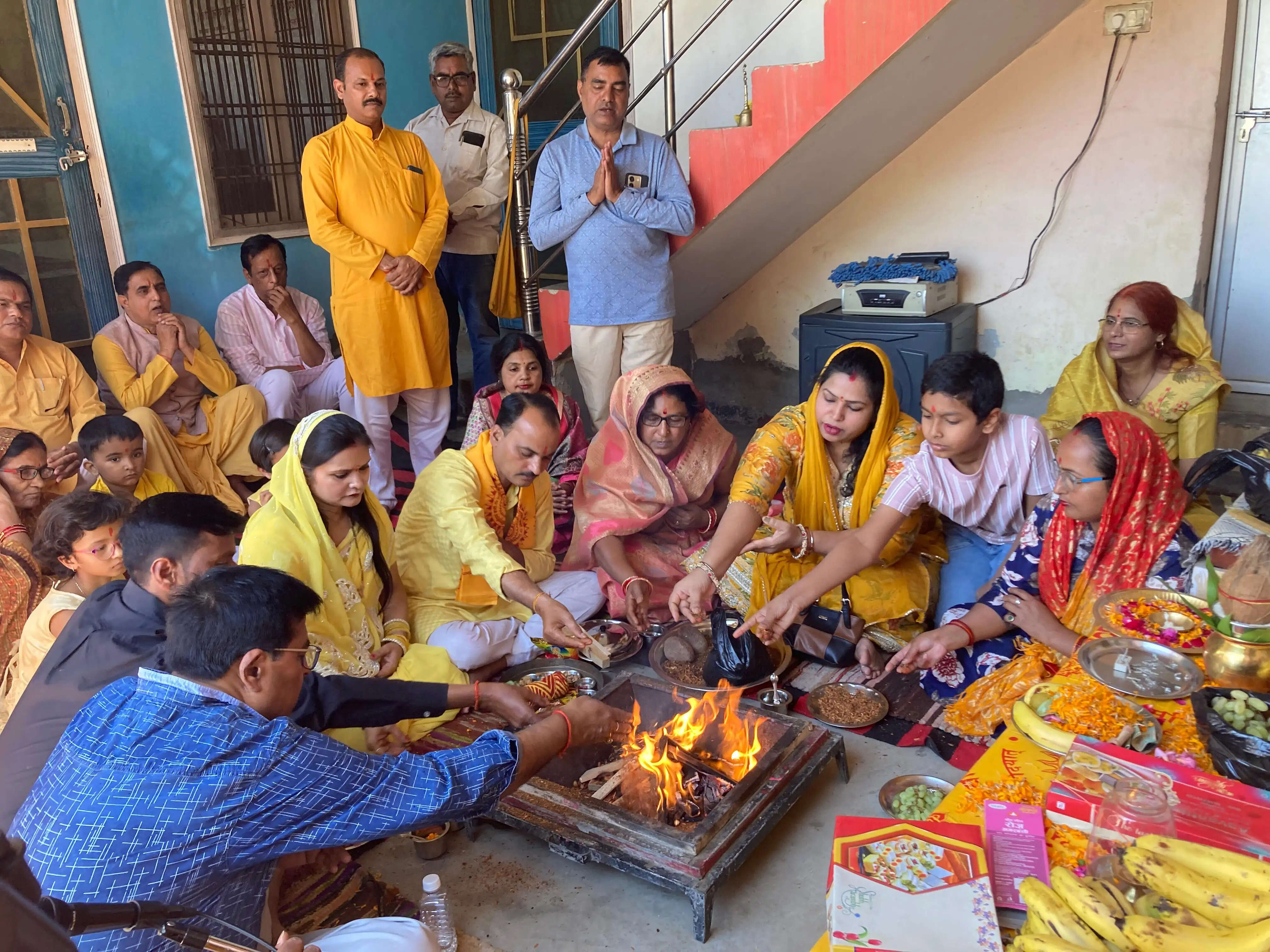 गायत्री चेतना केंद्र पर जनकल्याण के लिए हुआ गायत्री महायज्ञ का आयोजन