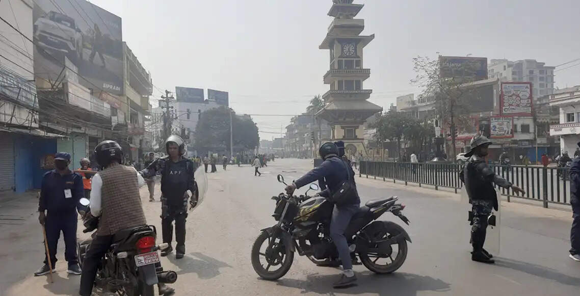 नेपाल के बीरगंज में कर्फ्यू हटा, निषेधाज्ञा के चलते सभा, सम्मेलन, जुलूस, प्रदर्शन पर रोक