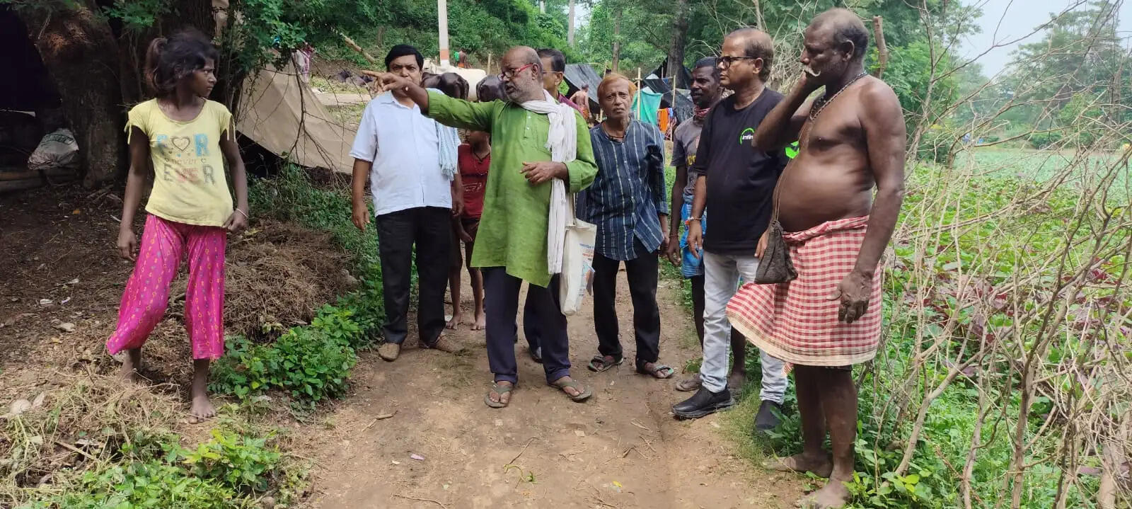 राहत शिविर अब तक नदारद, बिहार जनसंघर्ष समिति ने बाढ़ प्रभावित क्षेत्रों का किया मुआयना