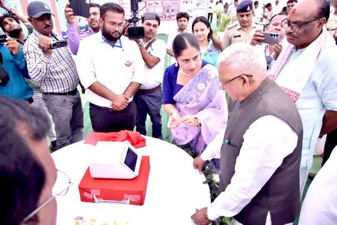 सजगता, सहयोग और सावधानी से सिकल सेल उन्मूलन संभव : राज्यपाल पटेल