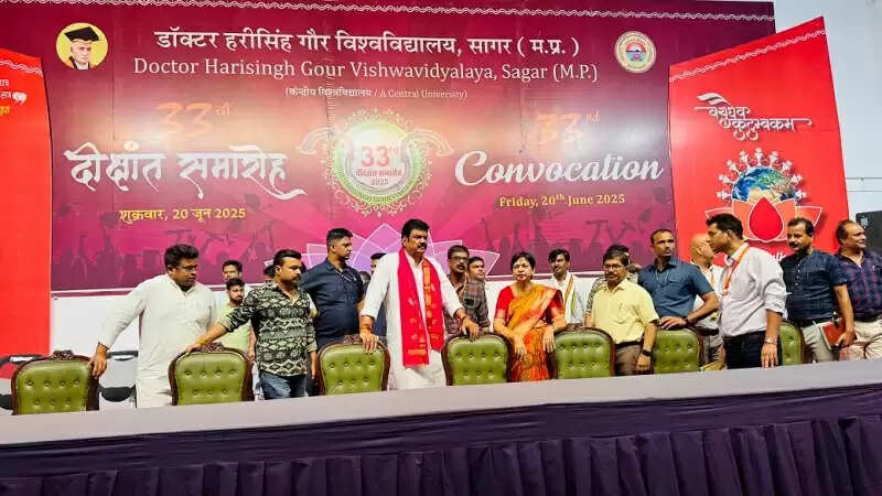 मंत्री राजपूत ने किया सागर विश्वविद्यालय के दीक्षांत समारोह स्थल का निरीक्षण