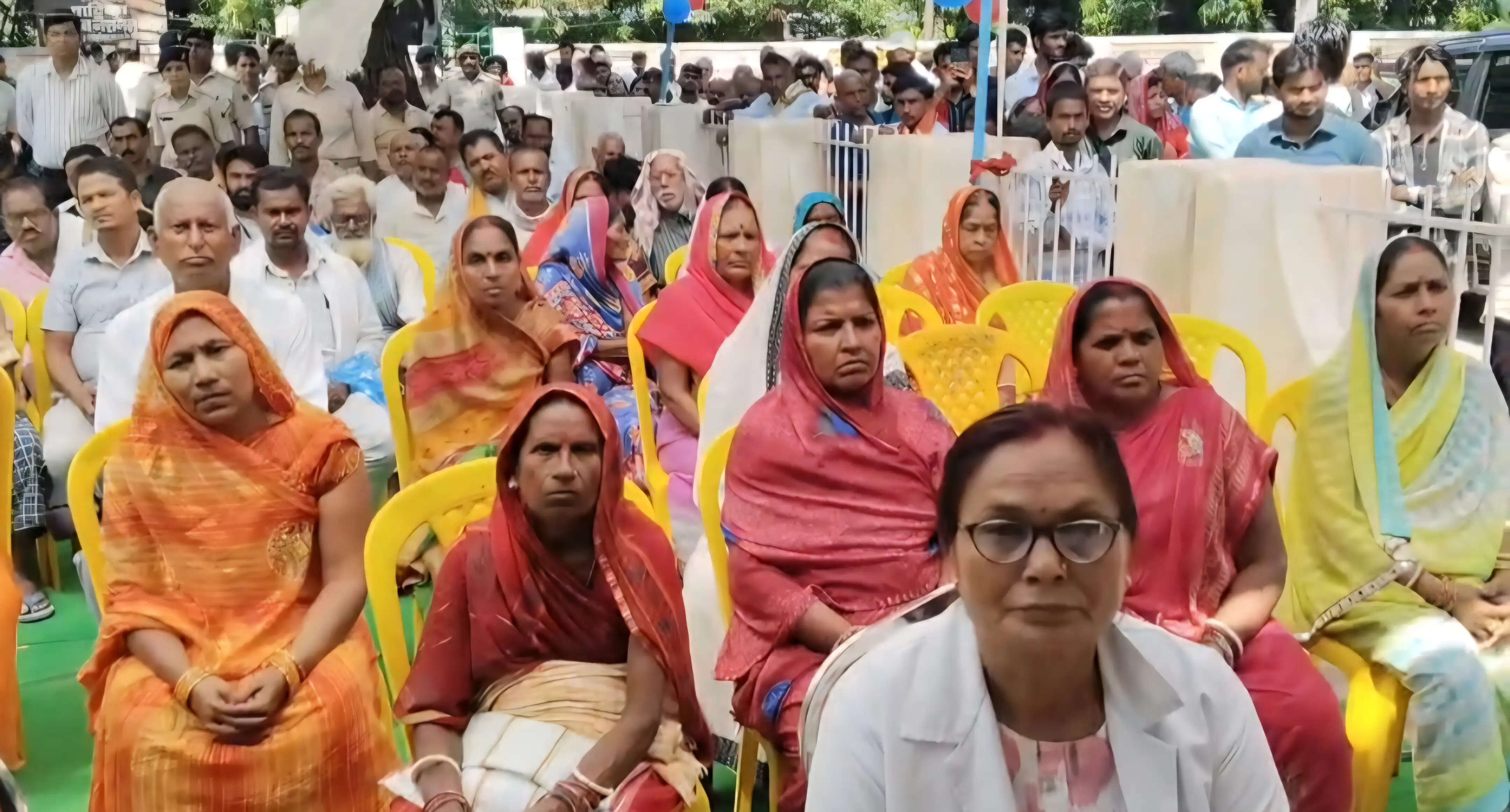 छपरा व्यवहार न्यायालय परिसर में राष्ट्रीय लोक अदालत का आयोजन