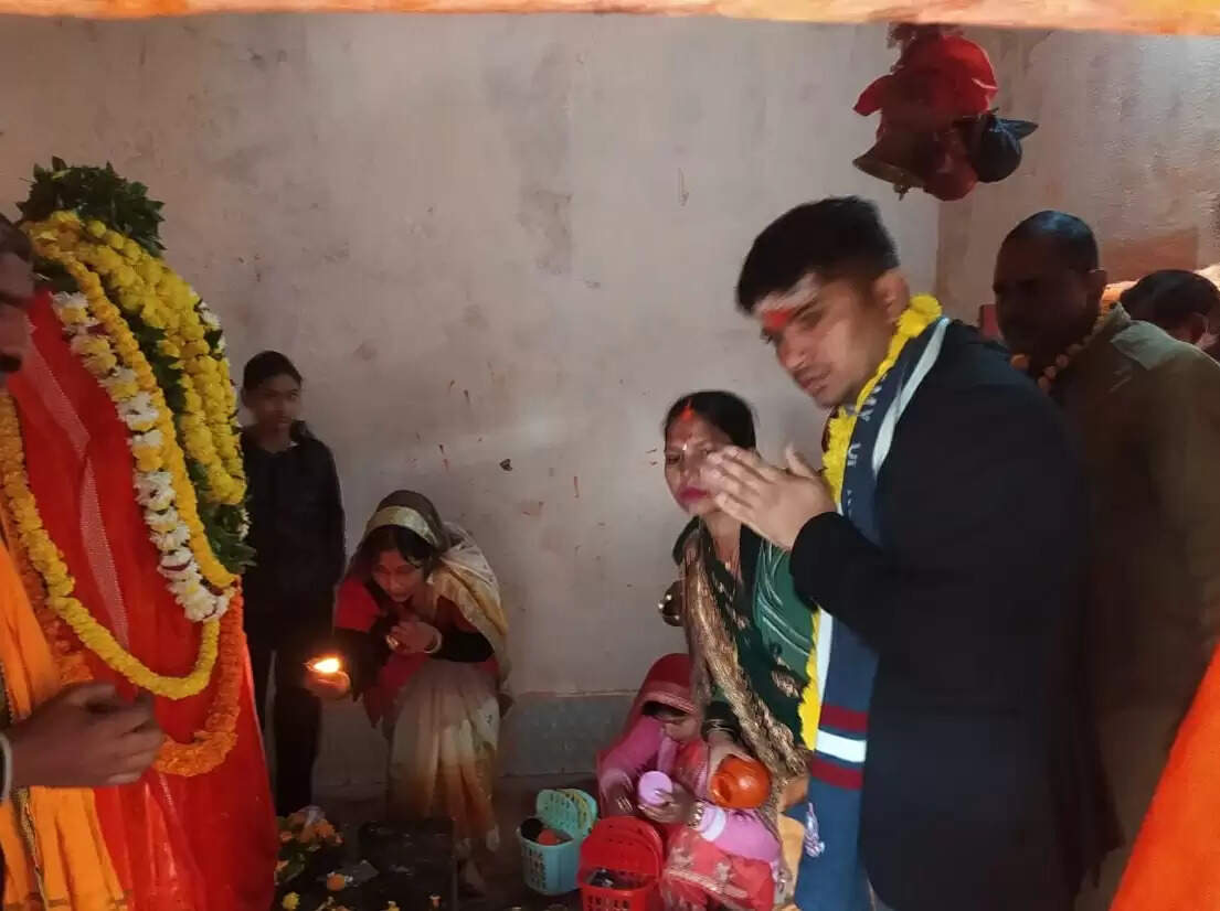 भीषण सर्दी में काेटारनाथ धाम पर उमड़ा आस्था का सैलाब