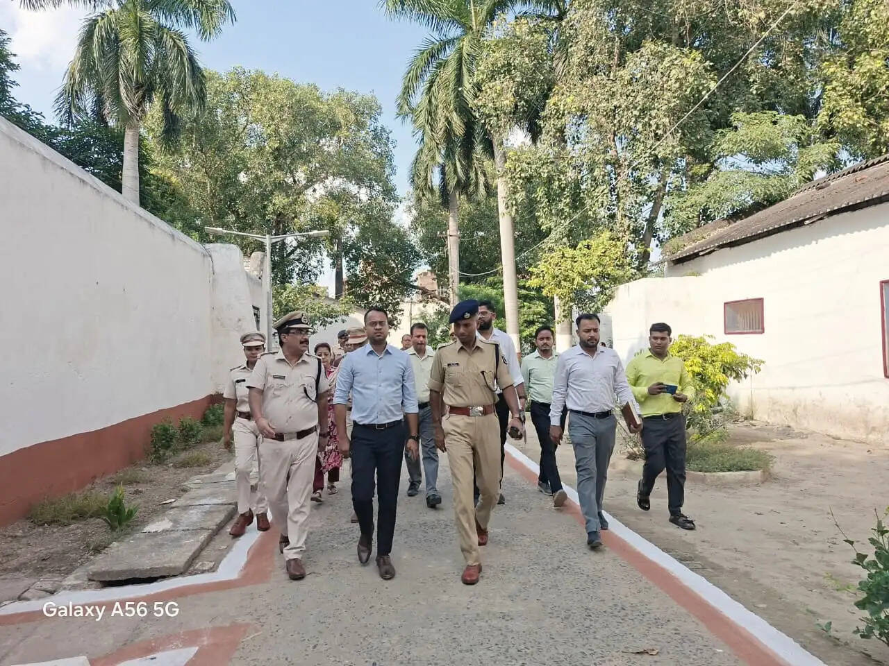 छपरा मंडल कारा में जिलाधिकारी और एसएसपी ने बंदियों का लगाया दरबार