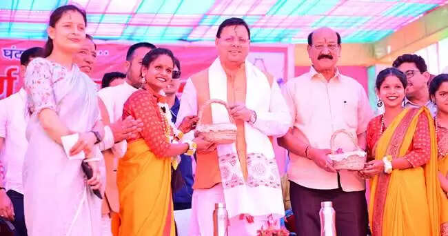 मुख्यमंत्री ने किया गजा घंटाकर्ण महोत्सव का शुभारंभ, मेधावियों को किया सम्मानित