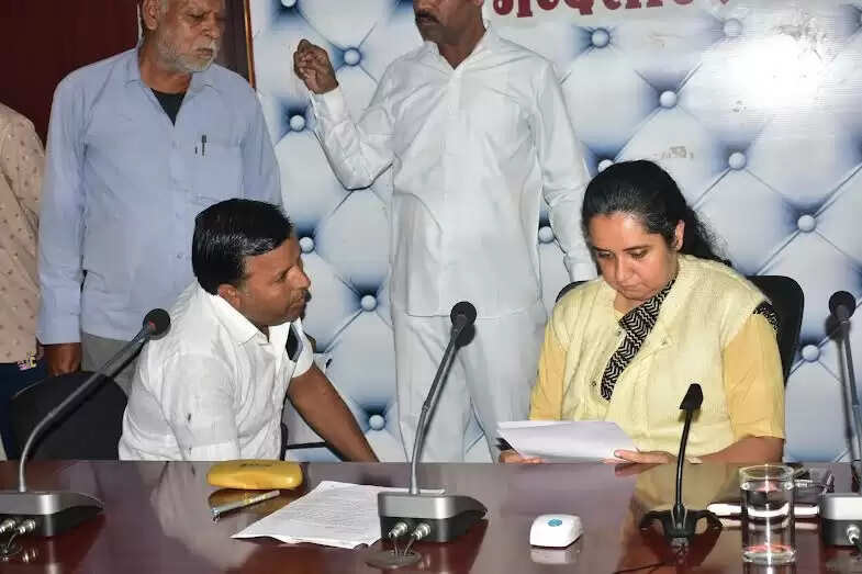 मंदसौर : सेवानिवृत्त कर्मचारियों की पेंशन रोकने पर होगी सख्त कार्यवाही