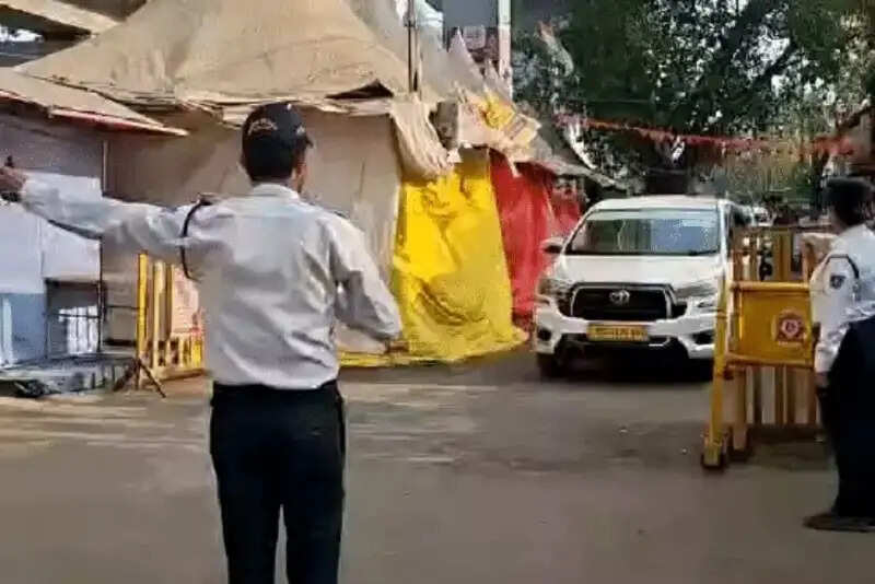 डॉ. मोहन भागवत अचानक पहुंचे भोपाल, जैन आचार्य समय सागर महाराज से की मुलाकात