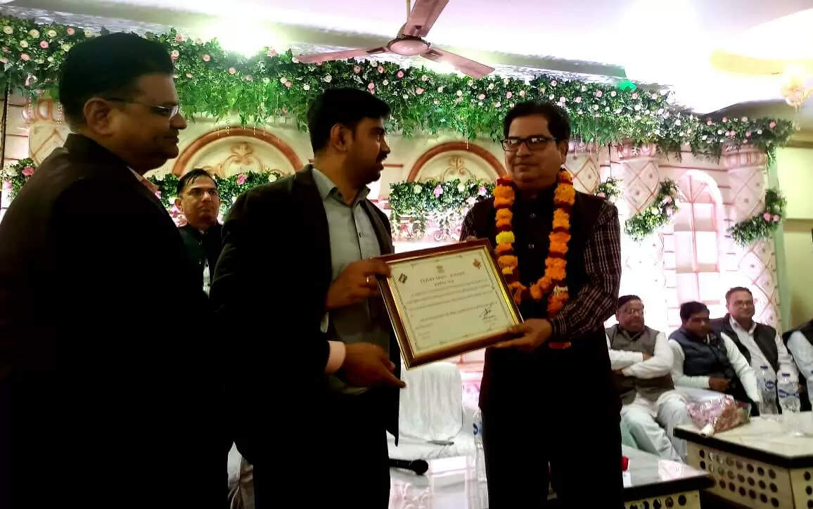 एसआईआर कार्य सम्पन्न होने पर बीएलओ सम्मान समारोह