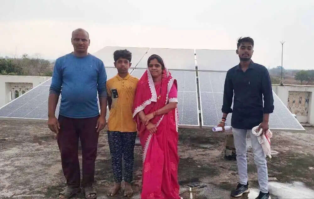 पीएम सूर्यघर योजना: राहूद के जयलाल वर्मा ने अपनाई सौर ऊर्जा, अब बिजली बिल से मिलेगी राहत