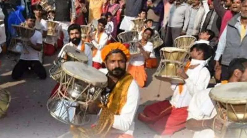 उज्जैनः 1500 डमरू वादक सोमवार को भस्मारती की धुन पर देंगे प्रस्तुति, बनेगा विश्व रिकॉर्ड