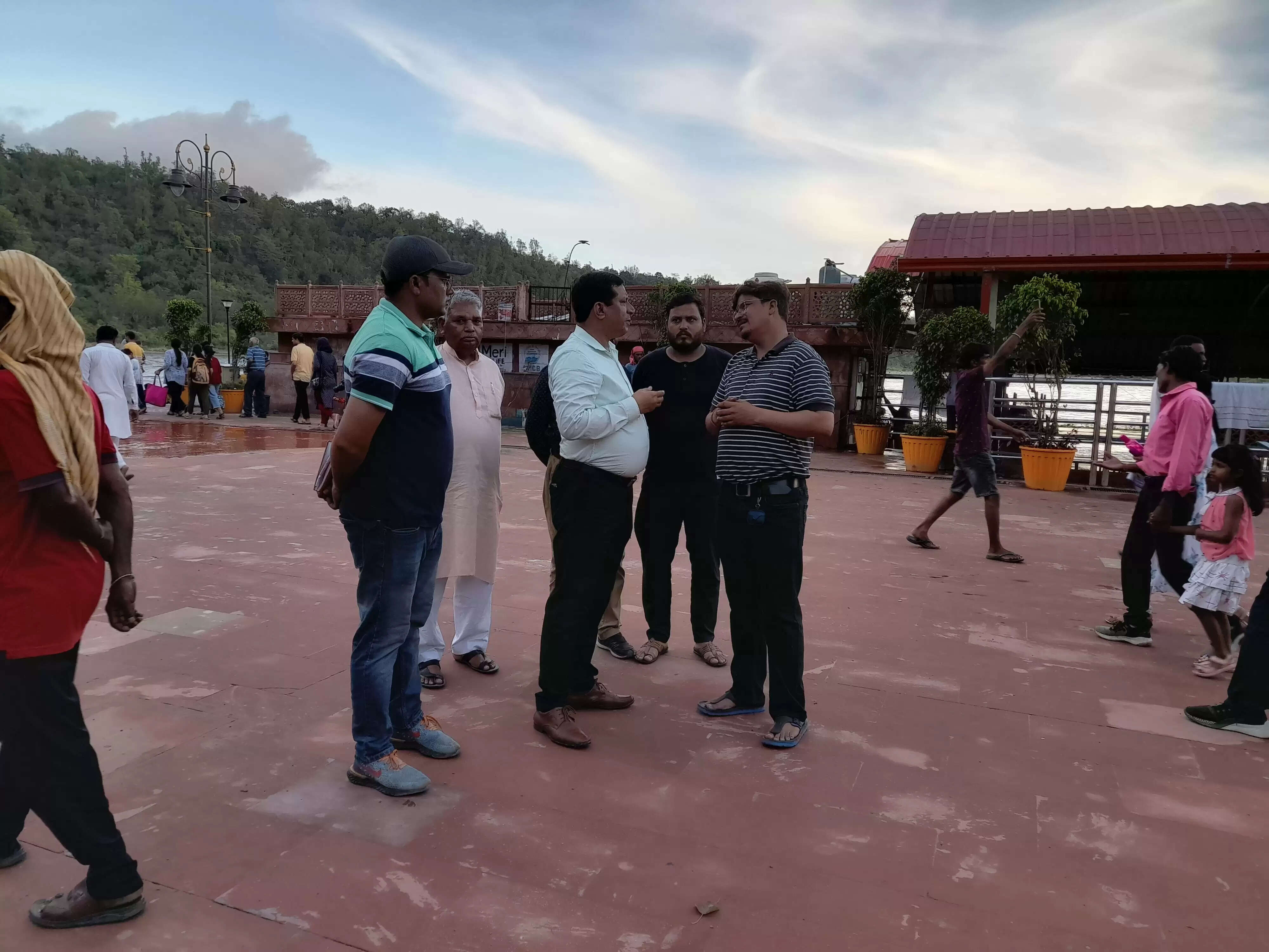 (उत्तराखंड) ऋषिकेश के त्रिवेणी घाट पर अब गंगा आरती के समय सुनाई देंगे अनुराधा पौडवाल के भजन : बंशीधर तिवारी