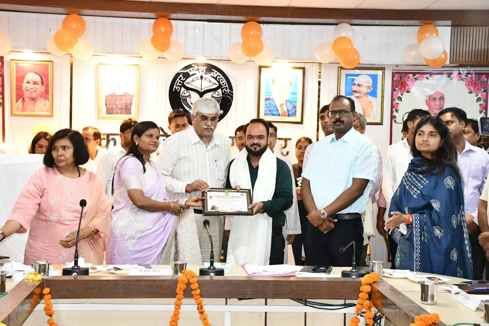 शिक्षक समाज के आधार स्तंभ, राष्ट्र समाज के प्रति है सबसे ज्यादा जिम्मेदारी - मनीष असीजा