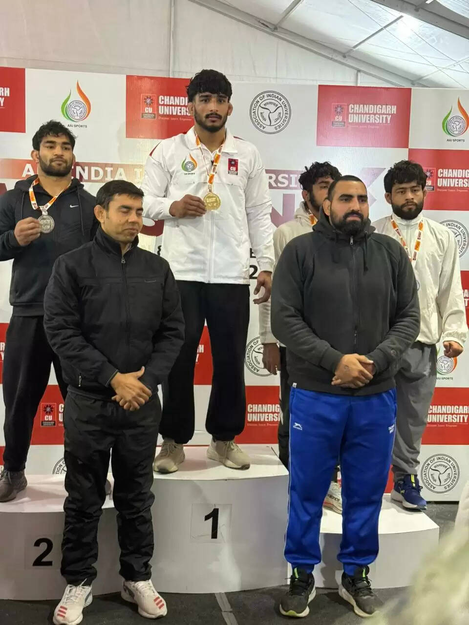 मंडी के नवीन ने राष्ट्रीय कुश्ती प्रतियोगिता में हिमाचल का नाम किया रोशन