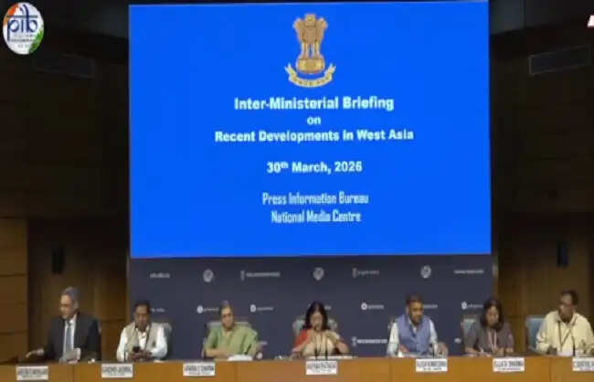 सरकार ने दिया भरोसा- देश में पेट्रोल, डीजल, एलपीजी और पीएनजी की पर्याप्त उपलब्धता