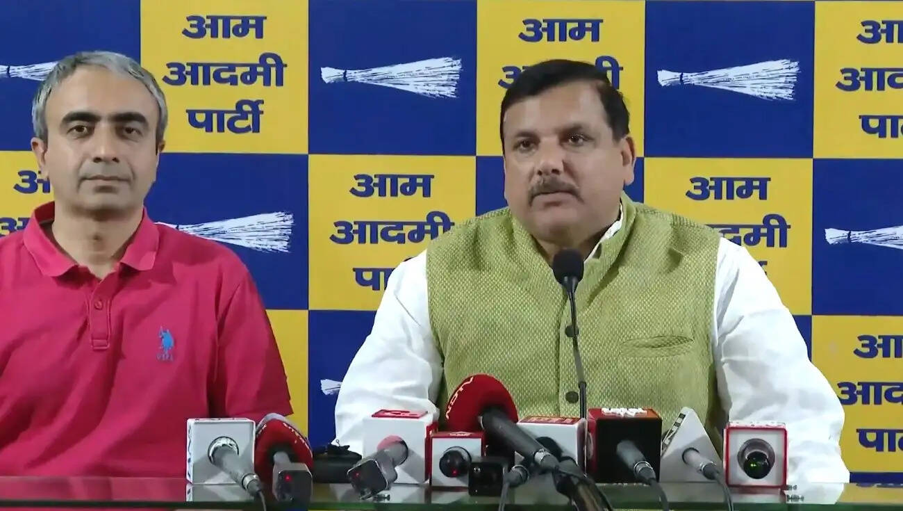 भाजपा के साथ जाने वाले सांसदों ने पंजाब के साथ धोखा कियाः आआपा