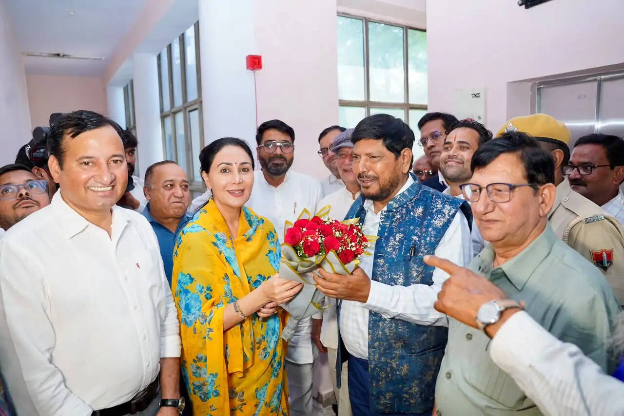 पिंकसिटी प्रेस क्लब के 35वें स्थापना दिवस पर हुआ पत्रकारों का सम्मान