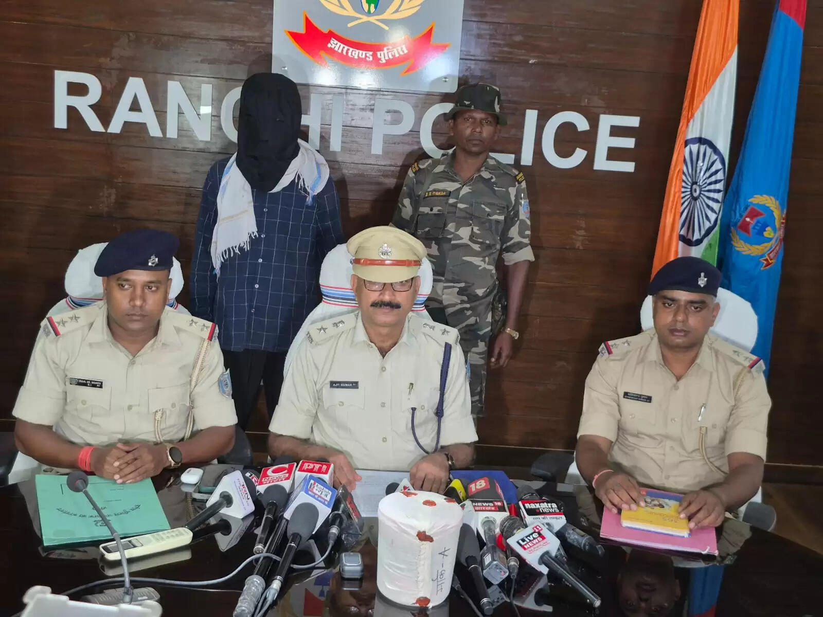 अफीम के साथ एक आरोपित गिरफ्तार