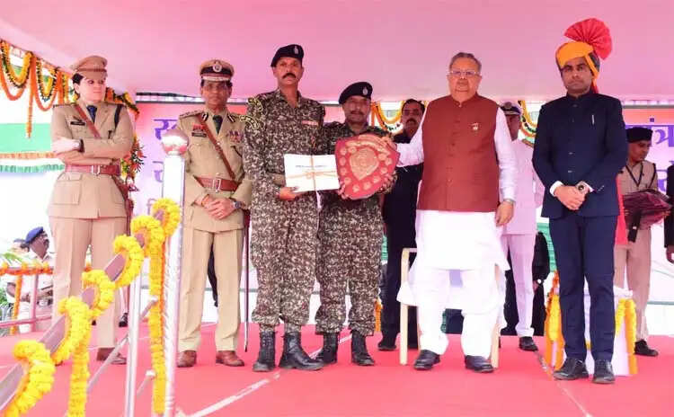 राजनांदगांव में धूमधाम से मनाया गया स्वतंत्रता दिवस, विस अध्यक्ष डॉ. रमन सिंह ने किया ध्वजारोहण