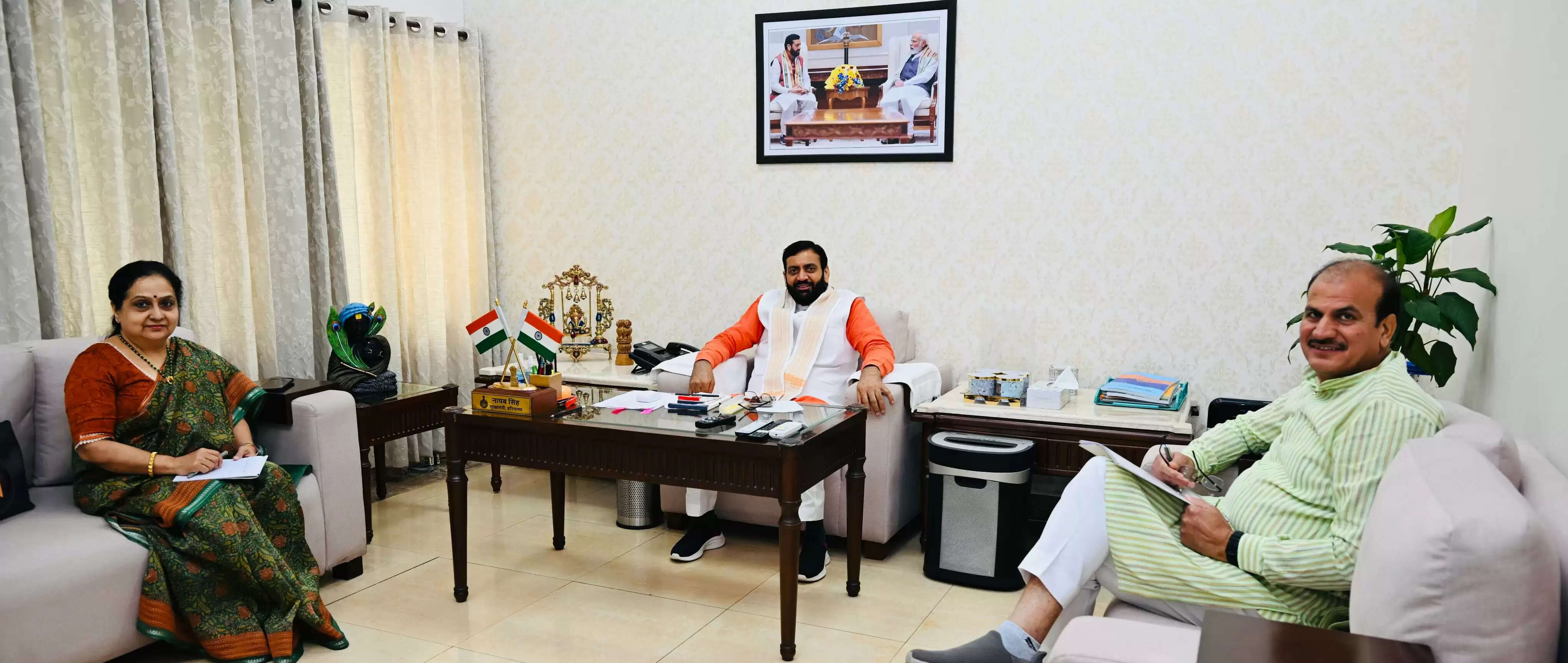 फरीदाबाद : मेयर प्रवीण जोशी ने की मुख्यमंत्री नायब सैनी से की शिष्टाचार भेंट