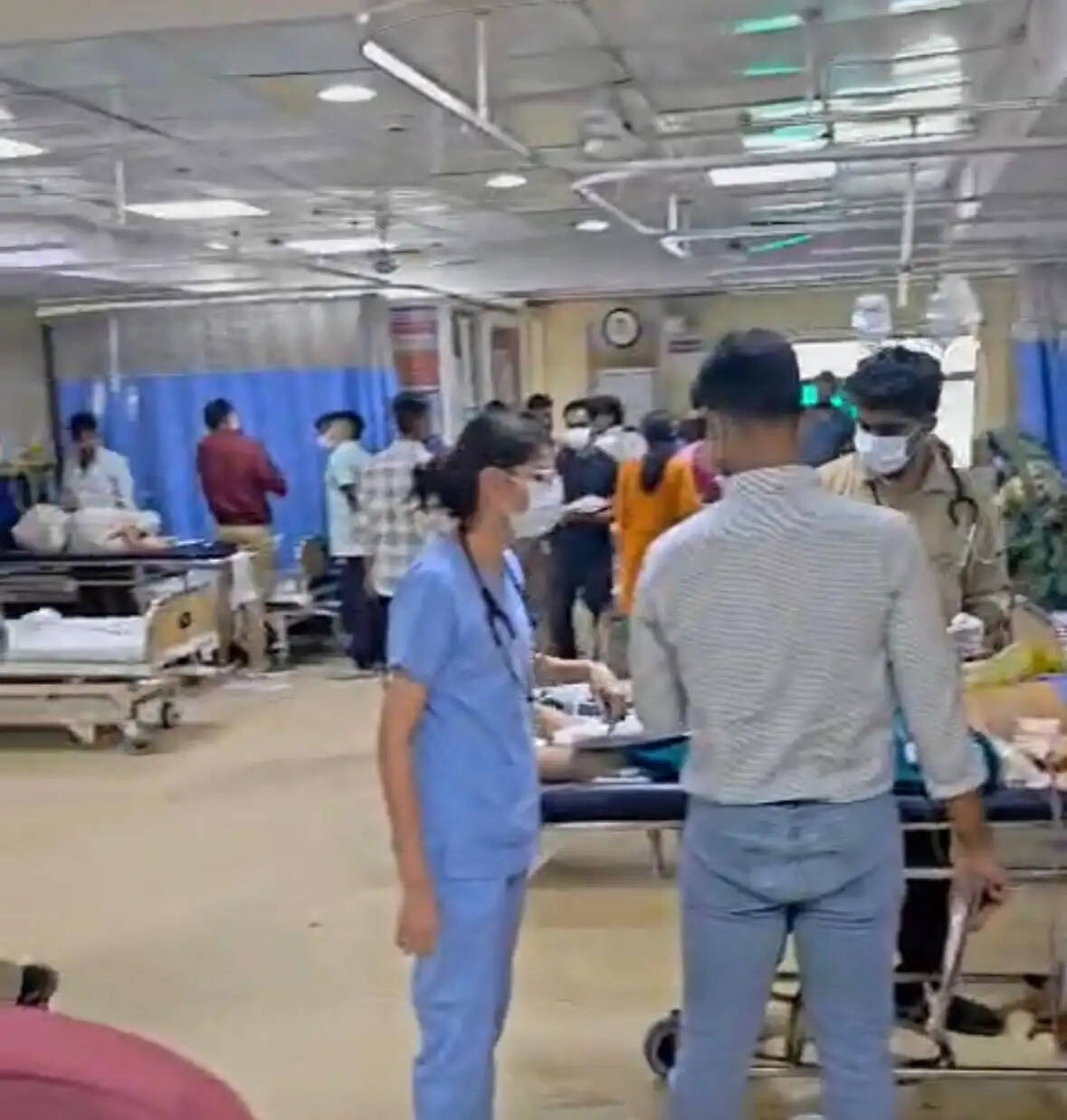 दिल्ली में प्रदर्शन के दौरान घायल 65 लोग आरएमएल अस्पताल में भर्ती