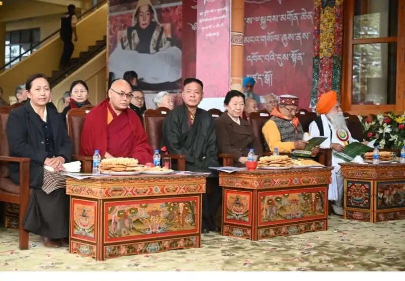 दलाई लामा के स्वर्ण सिंहासन अरोहण की 86वीं वर्षगांठ आयोजित, नोबेल पुरस्कार विजेता कैलाश सत्यार्थी रहे मौजूद