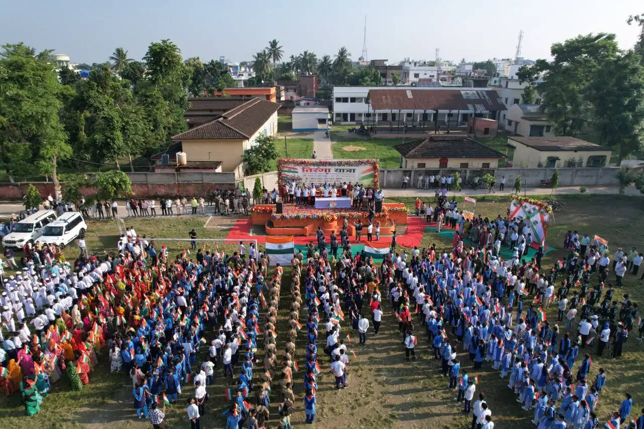 हर घर तिरंगा अभियान के तहत पूर्णिया में निकली भव्य तिरंगा यात्रा