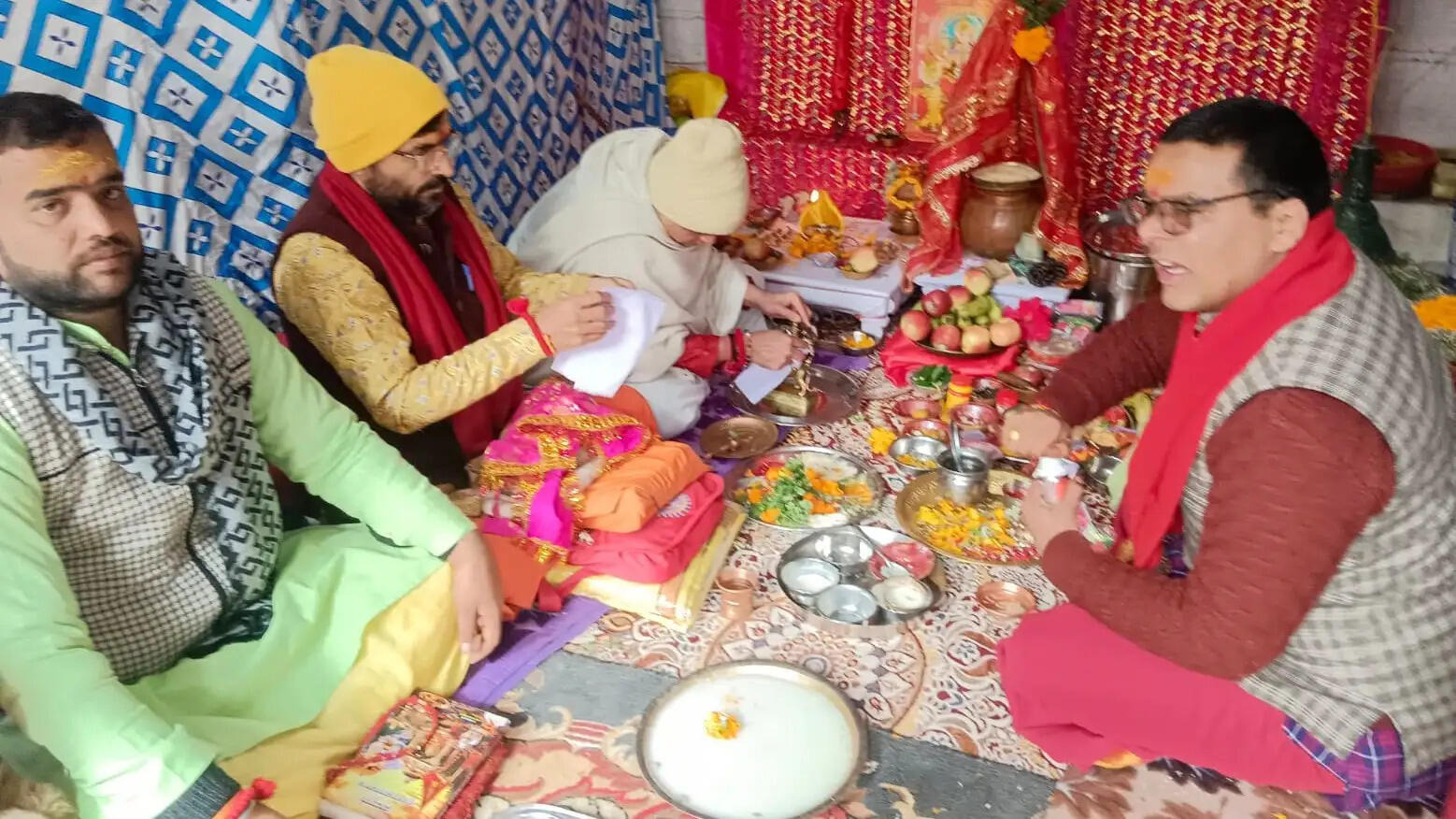 बदरीनाथ धाम में नवरात्र पर घट स्थापना के साथ मां भगवती का अभिषेक