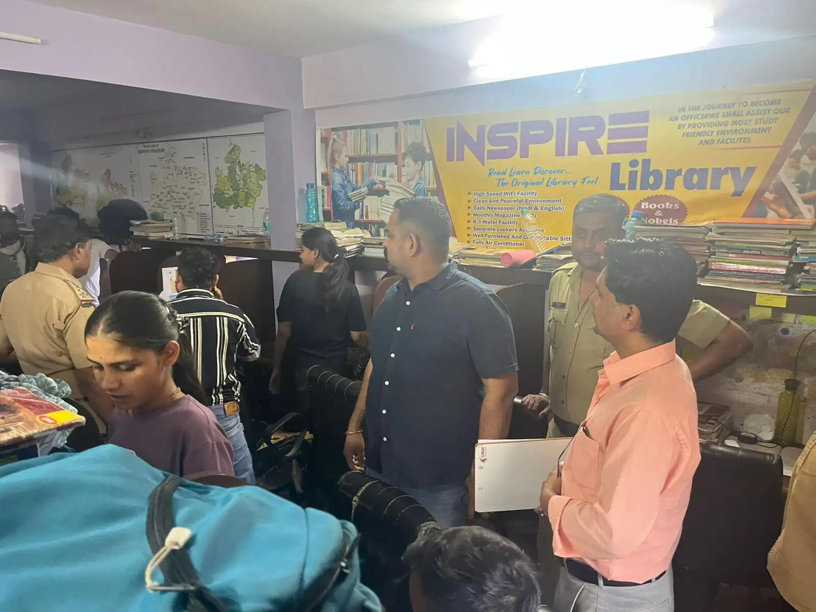शिवपुरी में अग्नि सुरक्षा मानकों की अनदेखी पर 8 कोचिंग और शैक्षणिक संस्थानों को किया गया सील