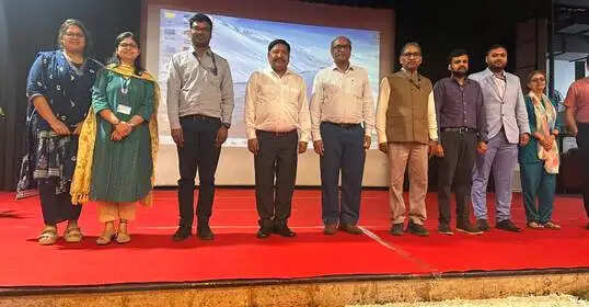 दिल्ली की सड़कों को धूल मुक्त और हरा-भरा बनाने की तैयारी,पीडब्ल्यूडी के इंजीनियरों को सीआरआरआई ने दिया विशेष प्रशिक्षण