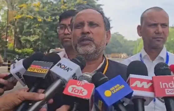 उप्र विधान परिषद चुनाव : इलाहाबाद-झांसी खंड स्नातक निर्वाचन सीट पर सपा काे बढ़त