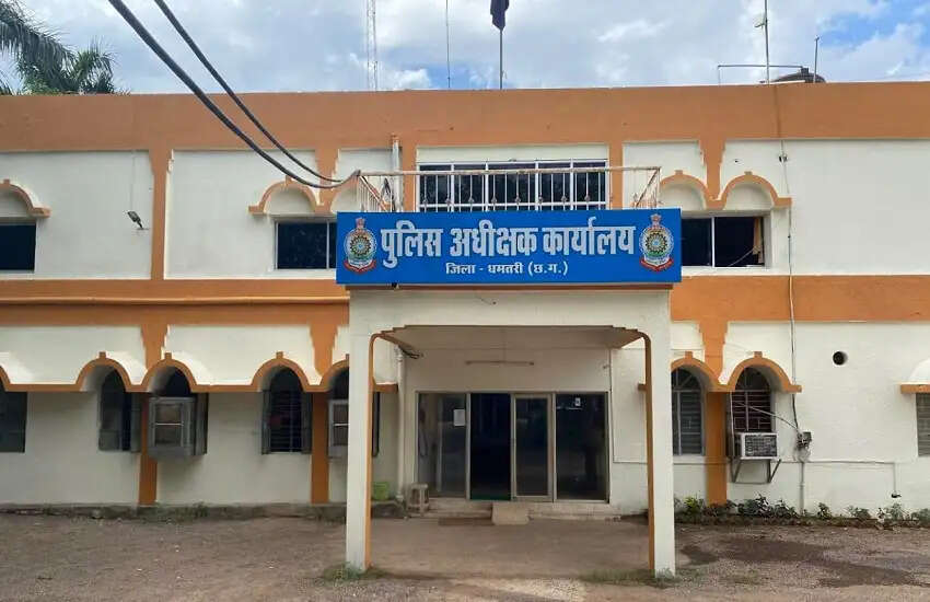 धमतरी पुलिस में बड़ा फेरबदल : 192 आरक्षकों का पारदर्शी स्थानांतरण