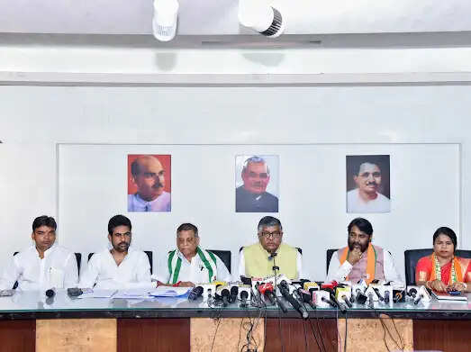 हार के डर से बौखलाए प्रशांत किशोर, चुनाव आयोग और प्रशासन पर लगा रहे बेबुनियाद आरोप : एनडीए