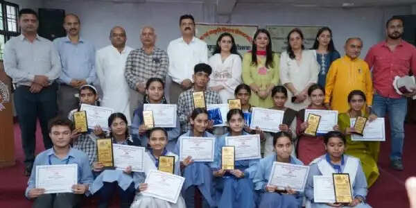 गोरक्षकनाथ राजकीय संस्कृत महाविद्यालय नाहन&nbsp; में जिला स्तरीय संस्कृत सप्ताह महोत्सव का आयोजन